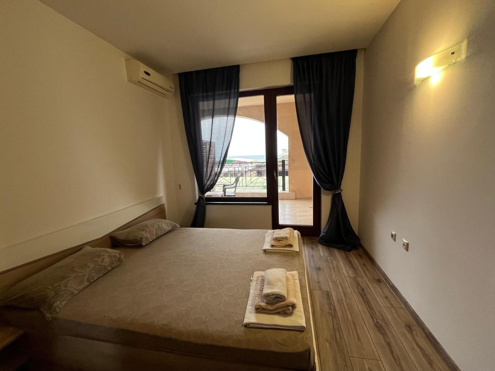 Sea View Rental Front Beach Golden Sands Exteriör bild