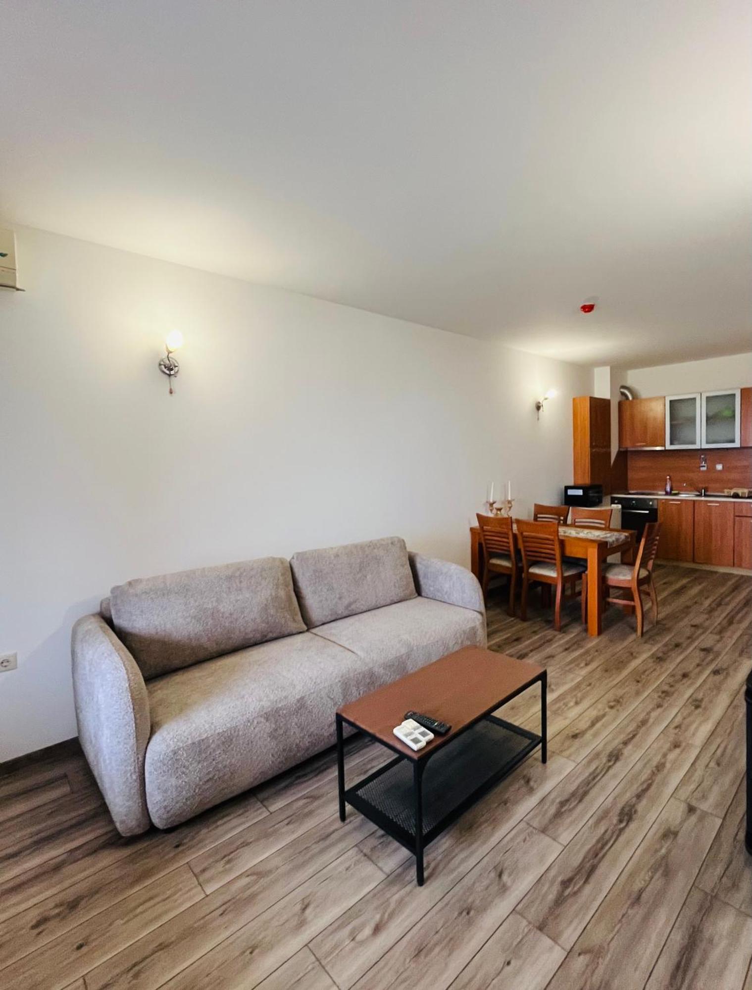 Sea View Rental Front Beach Golden Sands Exteriör bild